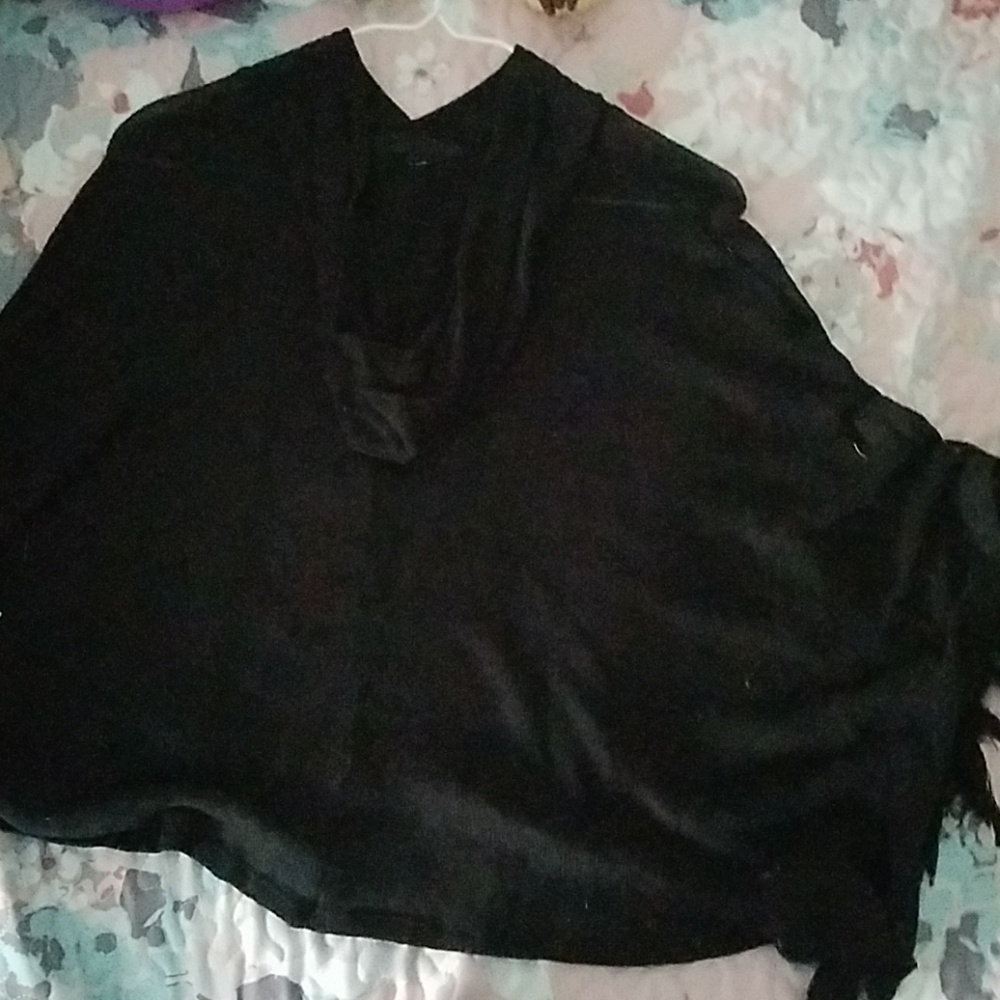 Poncho - Picture 2 of 2